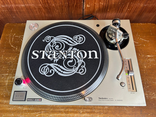 Platine vinyle analogique - vinyle, dj
